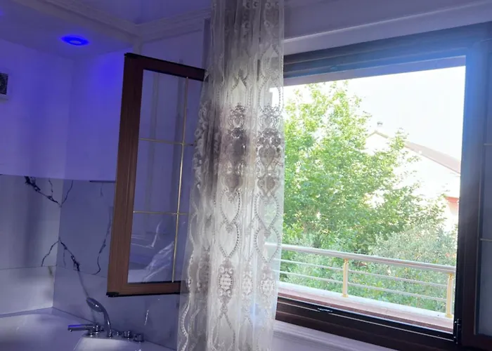 Hostel Luxury 007 Tirana