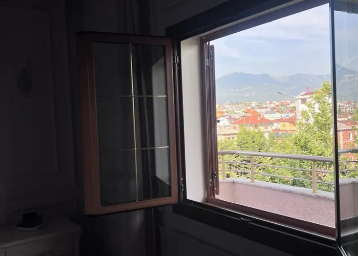 Luxury 007 Hostel Tirana