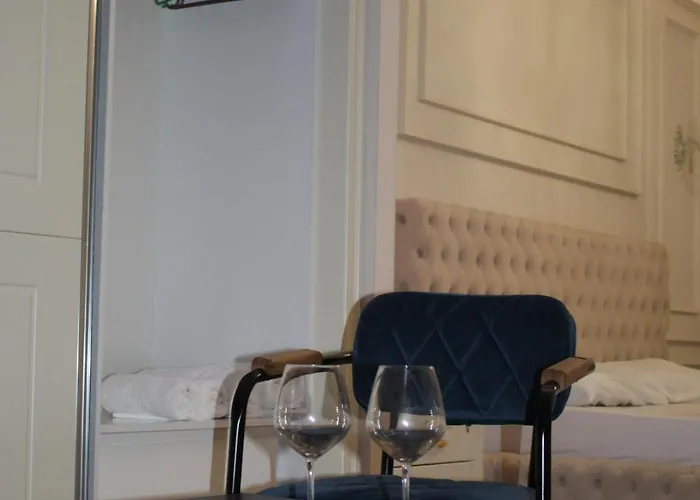 Luxury 007 Hostel Tirana