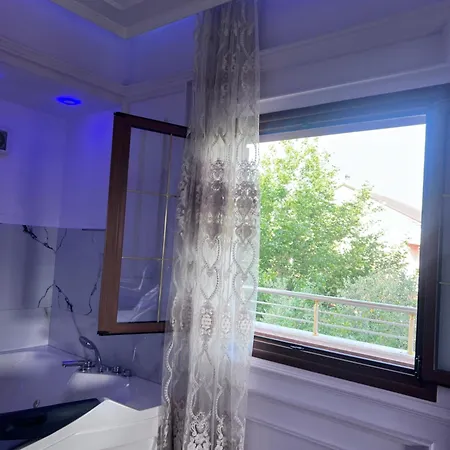 Auberge de jeunesse Luxury 007 Tirana